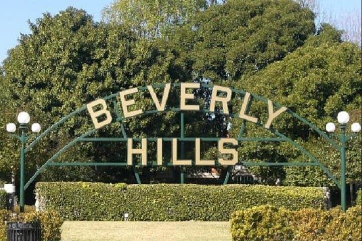 Private Hollywood Sprinter Limo Tour — Beverly Hills, Santa Monica & Griffith Observatory photo 5