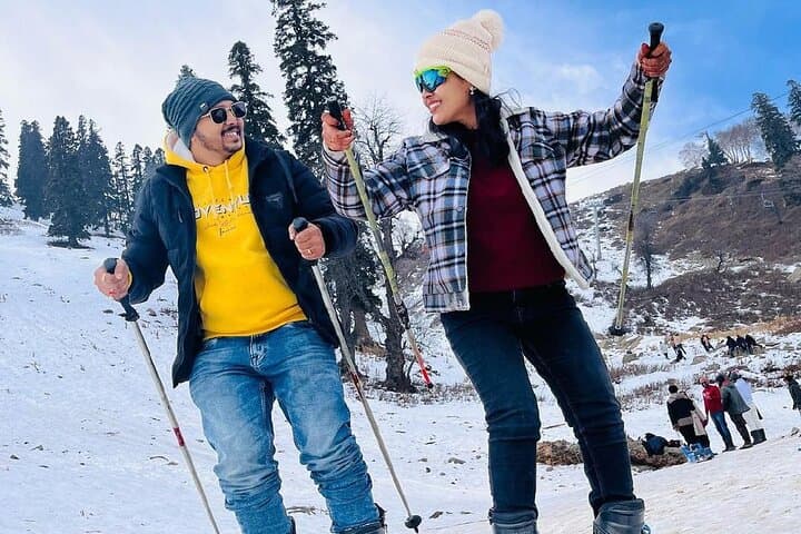Kashmir Winter Escape: Dal Lake Shikara, Gulmarg Skiing & Pahalgam Meadows photo 2