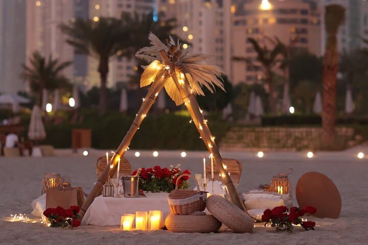 Private Romantic Picnic in Dubai with Photoshoot — Burj Khalifa Views photo 6