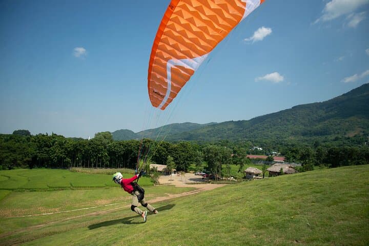 Hanoi Paragliding Combo — Full-Day Tandem & Intro Course in Luong Son