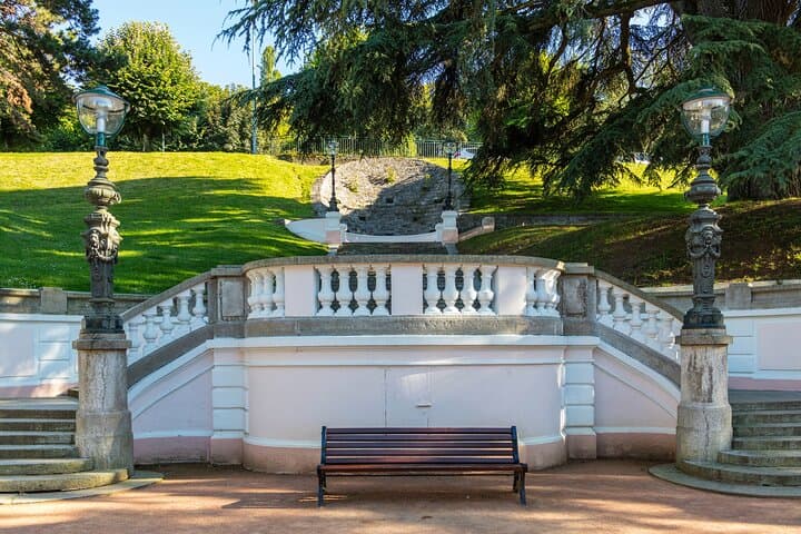 Newport Coastal Charms: Private Balboa Peninsula Walking Tour photo 2