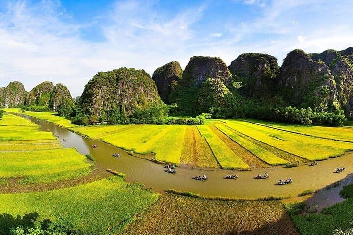 Ninh Binh Day Trip from Hanoi — Tam Coc, Mua Cave & Hoa Lu in One Day