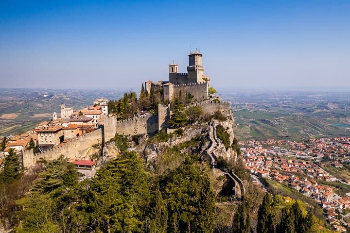 San Marino Private Walking Tour: Historic Center & Panoramic Views