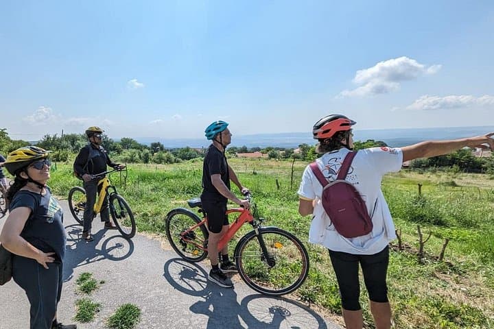 E‑bike Wine Tour from Varna to the Bulgarian Coast