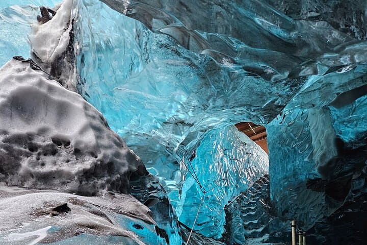 Ice Cave Tour from Jökulsárlón: Super Jeep Glacier Excursion