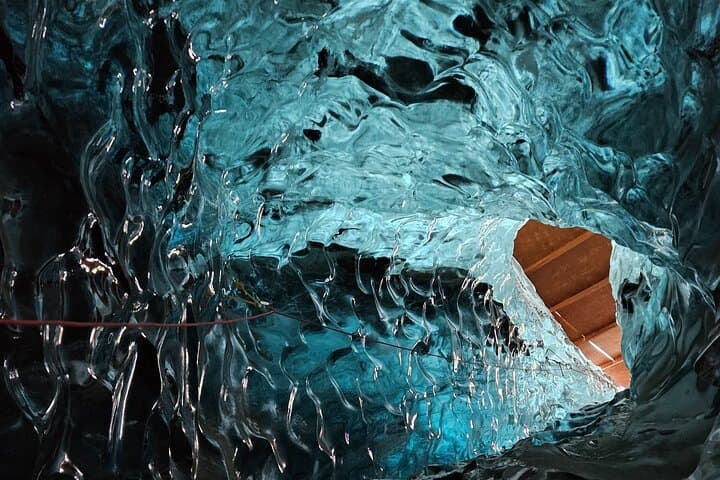 Ice Cave Tour from Jökulsárlón: Super Jeep Glacier Excursion photo 4