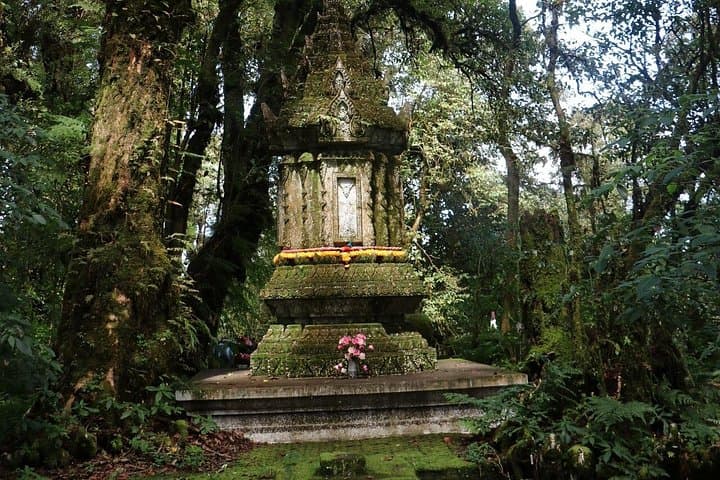 Chiang Mai & Chiang Rai Private Day Trips with Jimmy — White Temple to Big Buddha photo 4