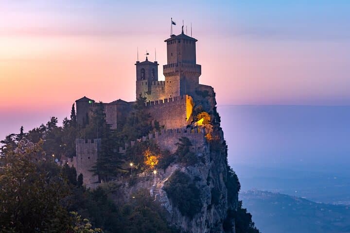 San Marino Sunset Walking Tour with Aperitif and Basilica Entry photo 2