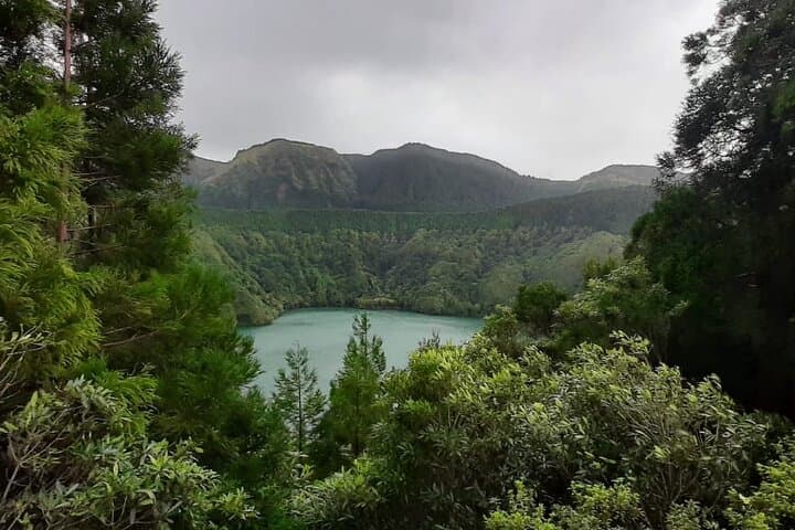 Exploring Lagoa das Sete Cidades: Guided Crater and Volcano Visit on São Miguel photo 2