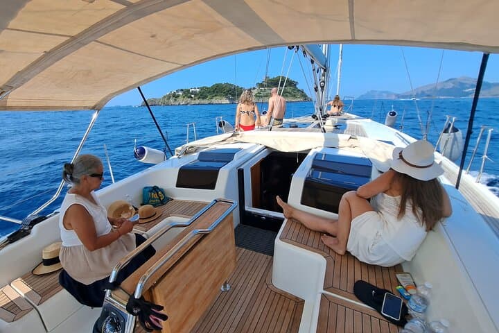 Amalfi Coast Small-Group Sailing Tour with Aperitif photo 2