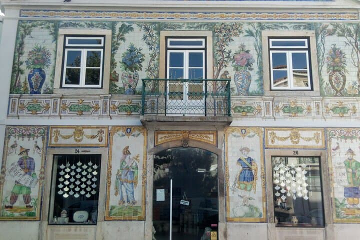 Lisbon Private Half-Day Walking Tour — Alfama, Story Center & Augusta Arch photo 5