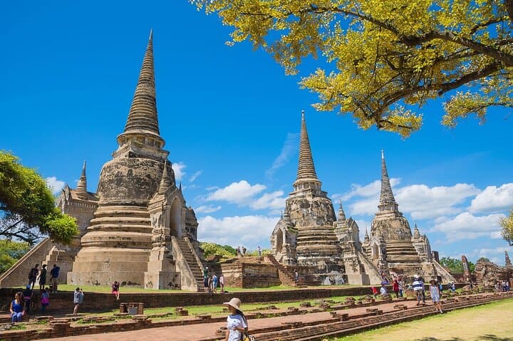 Eco-friendly Ayutthaya Bicycle Tour: Half-Day Temple Ride & Local Lunch photo 3