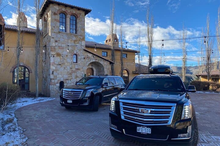 Aspen-Snowmass Private Transfer to Denver International: Door-to-Door Luxury Car Service photo 4
