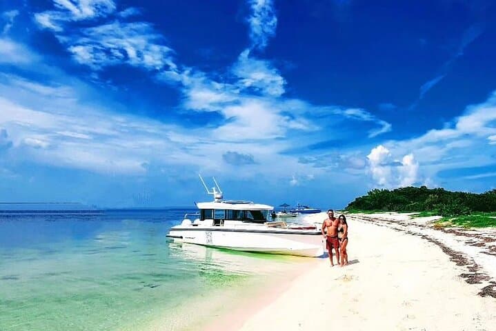 Explore Key West’s Coastal Wonders: A Half-Day Luxury Boat Tour with Snorkeling