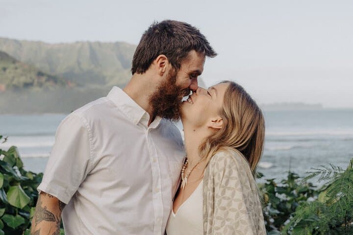 Private North Shore Kauai Photo Session — Capture Golden-Hour Portraits on Hanalei Bay photo 2