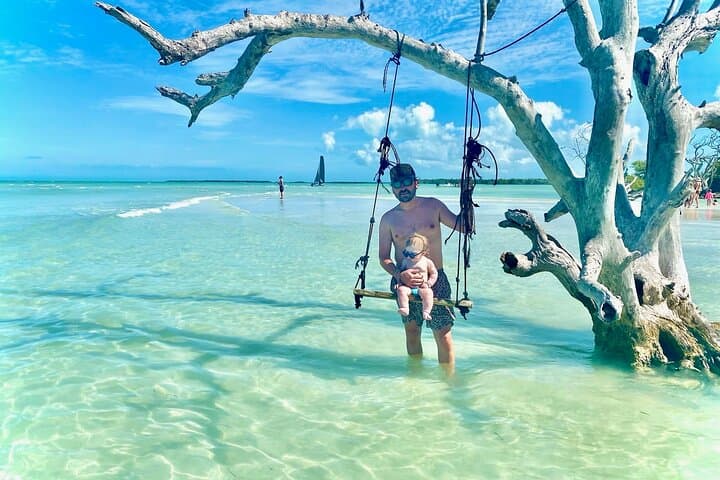 Private 38' Islamorada Boat Charter: Snorkel, Sandbars & Island-Hopping photo 2