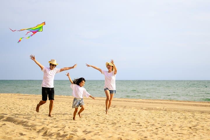 Laguna Beach Private Family Walking Tour — Sun, Art & Tide Pools photo 5