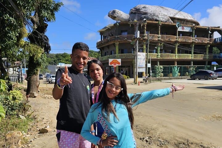 Roatan Monkey and Sloth Tour with Chocolate, Rum Factory & West Bay Beach Break photo 5