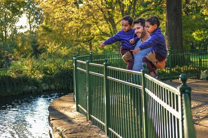 Private Family Walking Tour of Houston’s Historic Parks and City Hall