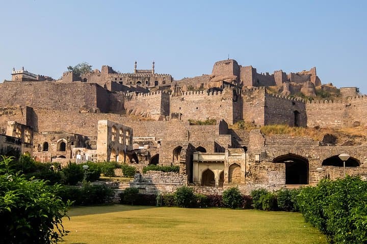 Full-Day Private Sightseeing Tour of Hyderabad: Golconda, Charminar & Laad Bazaar photo 2