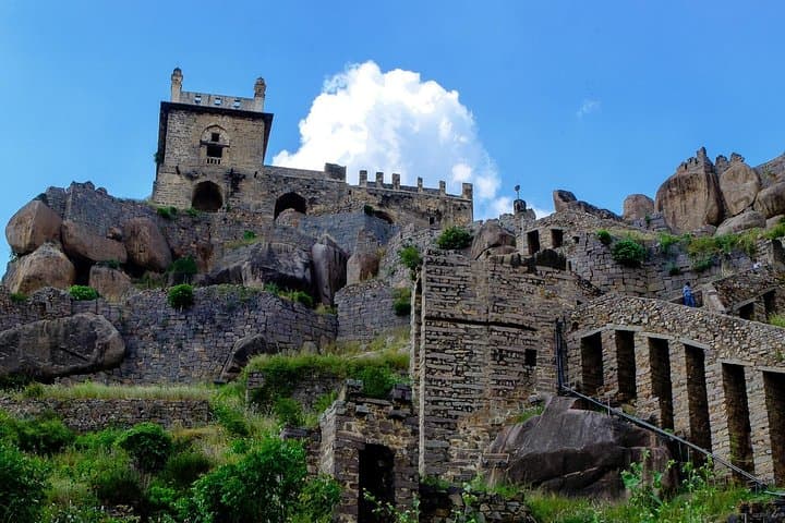 Full-Day Private Sightseeing Tour of Hyderabad: Golconda, Charminar & Laad Bazaar photo 3