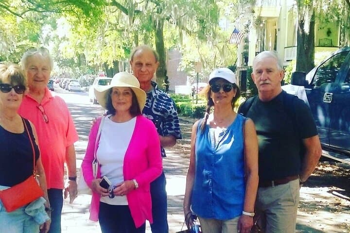 Savannah City Stroll: Historic Squares & Forsyth Park Walking Tour photo 4