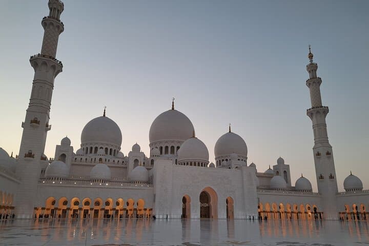 Private Abu Dhabi Full-Day Tour With Driver — Sheikh Zayed, Corniche & Yas Island photo 5