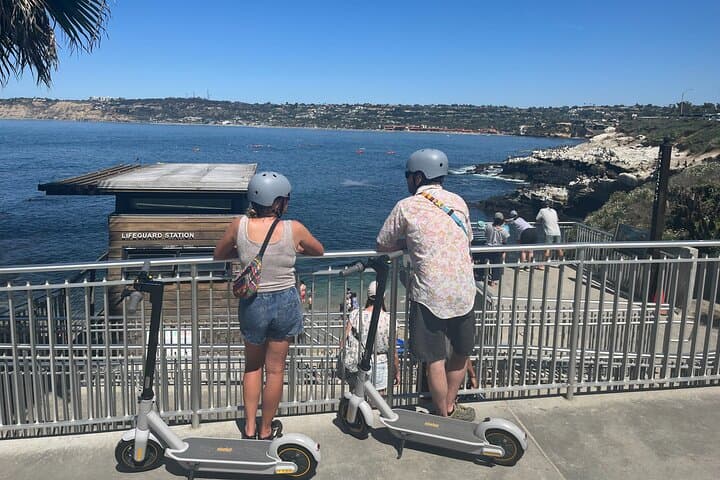 La Jolla E-Scooter Coastal Tour with Photos — La Jolla Cove & Windansea