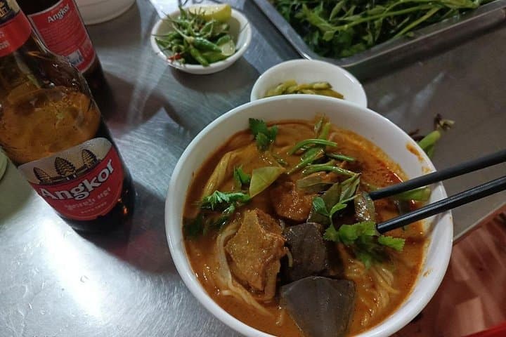 Phnom Penh Night Bites: Small-Group Street Food & Phsar Orussey Market Tour photo 1