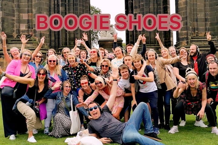Boogie Shoes Silent Disco Walking Tour — West End Dance-Walk in London