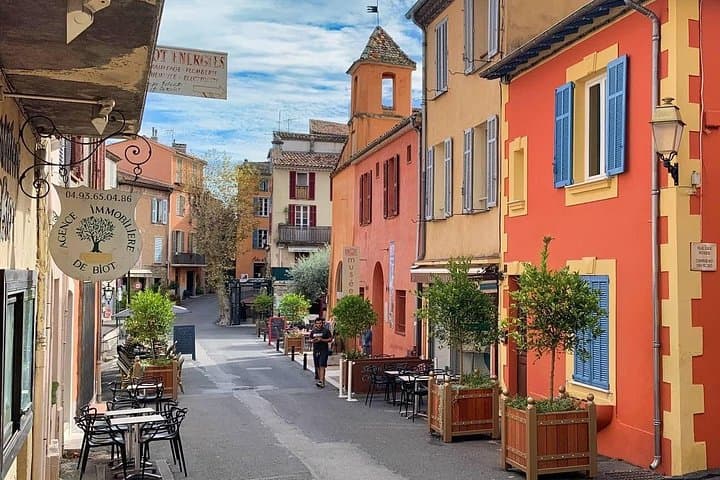 Provence Village Art Tour: Vallauris, Biot & Saint-Paul-de-Vence Half-Day from Nice photo 1