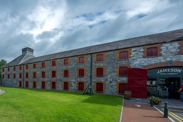 Private Day Tour from Cobh: Blarney Castle, English Market & Midleton Whiskey Experience photo 2