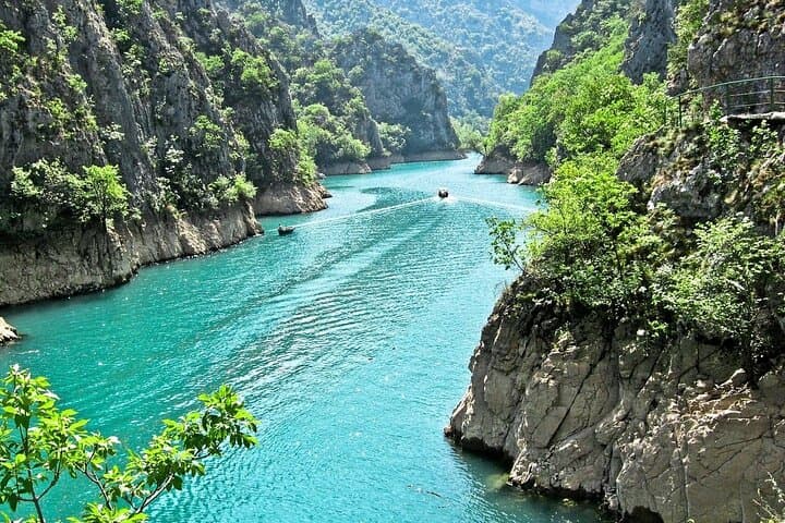 Skopje Day Trip to Matka Canyon & Vodno: Cable Car, Boat Cave & Old Bazaar