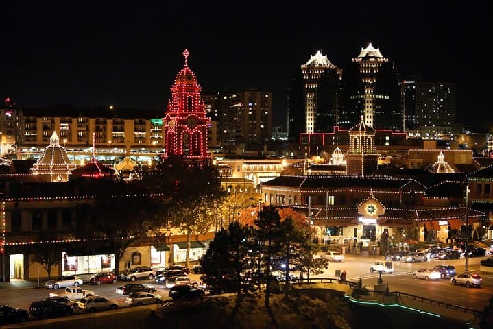 Private Kansas City Christmas Stroll: Union Station to Crown Center Holiday Tour photo 6