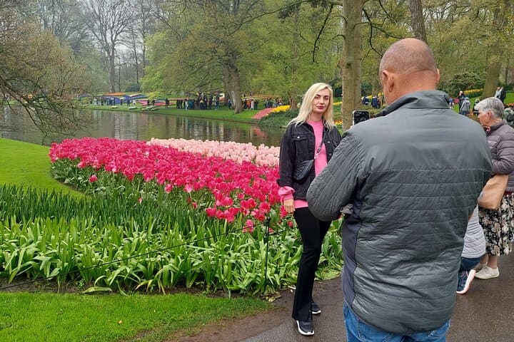 Private Keukenhof Gardens Tulip Experience — Private Tour & Tulip Farm Visit from Amsterdam photo 2