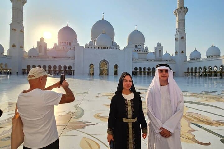 Abu Dhabi Full-Day City Tour and Ferrari World: Sheikh Zayed, Corniche & Theme Park photo 4