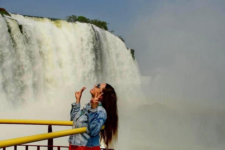 Private Transfer to Iguaçu Falls and Parque das Aves — Skip-the-Line Guided Tour