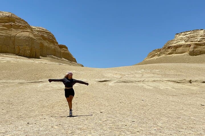 Full-Day Wadi El Rayan 4x4 Desert Adventure from Cairo photo 4