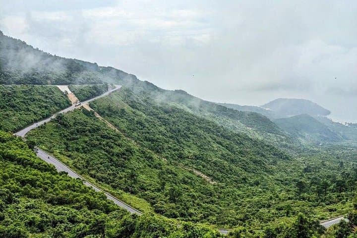 Hai Van Pass Motorcycle Tour: Hoi An to Hue Scenic Ride photo 4