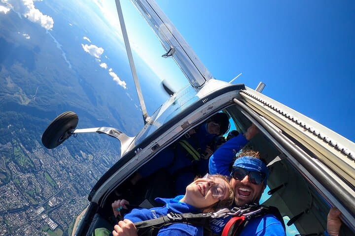Tandem Skydive Over Wollongong Beach from Sydney — 15,000-Foot Coastal Drop photo 2