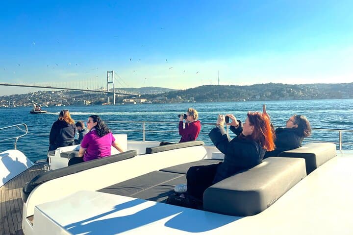 Luxury Bosphorus Yacht Cruise: Asian-Side Stop & Kanlıca Exploration photo 5