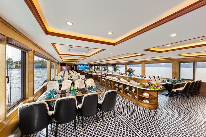 Halong Heritage Luxury Day Cruise: 6-Hour Ha Long Bay Explorer photo 3