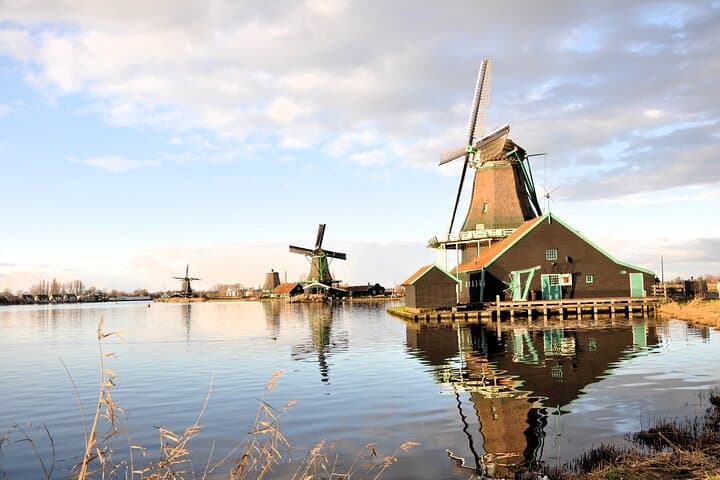 One-Day Private Tour: Zaanse Schans, Volendam & Marken from Amsterdam