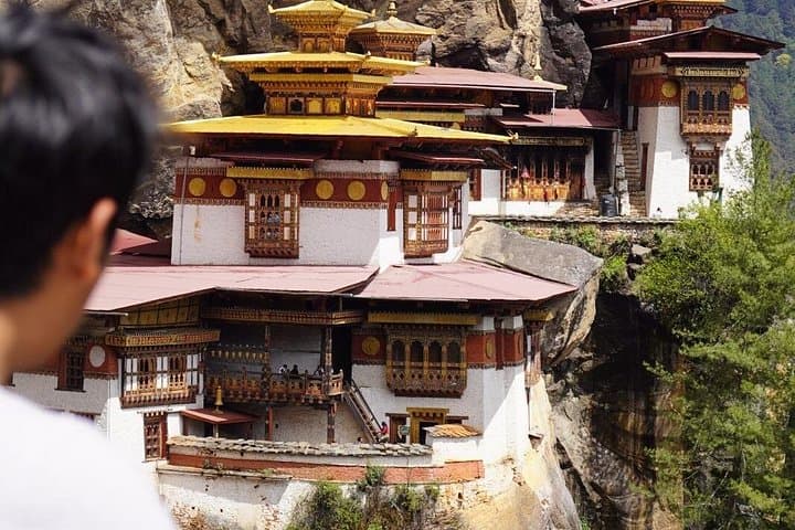 6-Day Bhutan Private Tour: Paro, Thimphu, Gangtey & Punakha Highlights photo 4