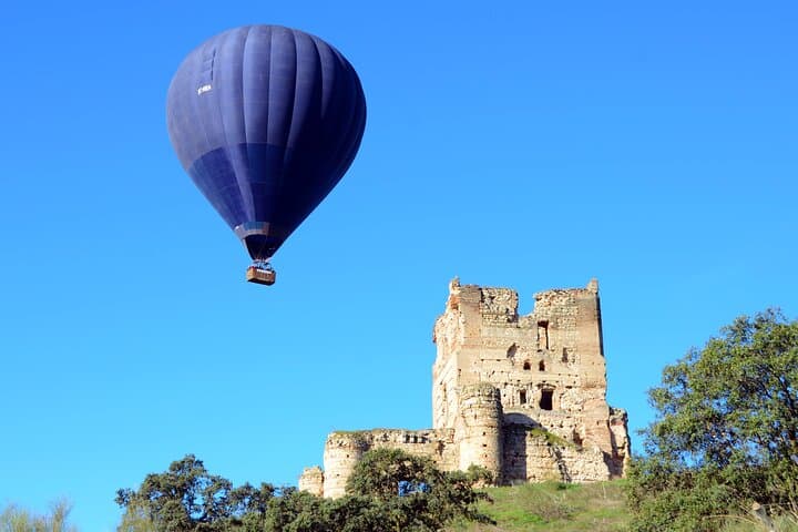 Sunrise Balloon Flight Over Aranjuez: One-Hour Ride & Brunch photo 3