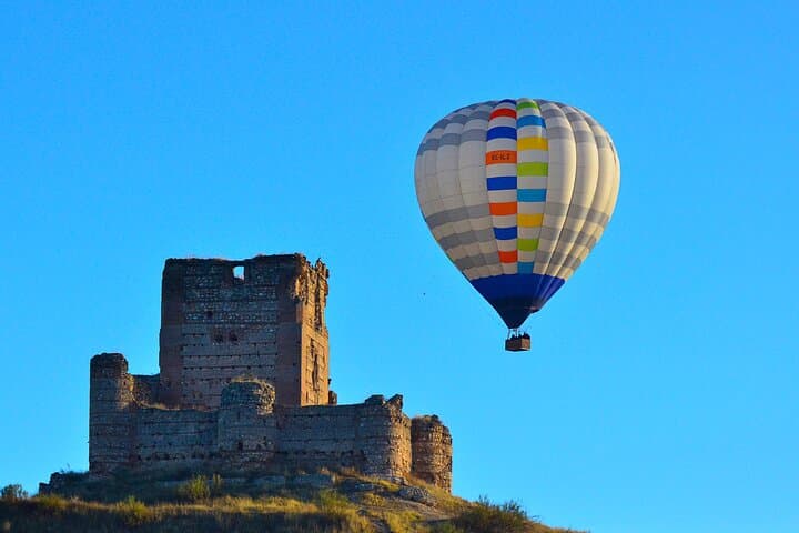 Sunrise Balloon Flight Over Aranjuez: One-Hour Ride & Brunch photo 4