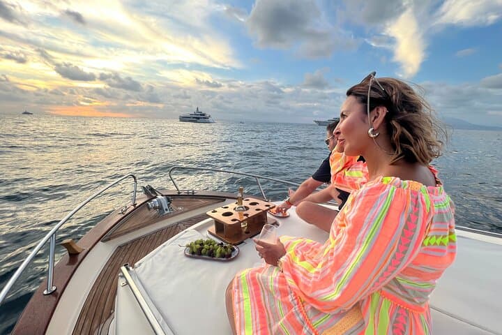 Sorrento Private Sunset Boat Tour with Aperitif and Music photo 3