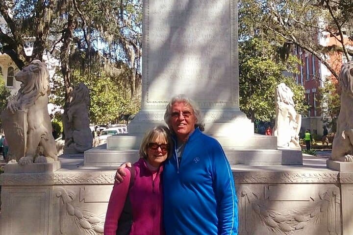 Savannah City Stroll: Historic Squares & Forsyth Park Walking Tour photo 3