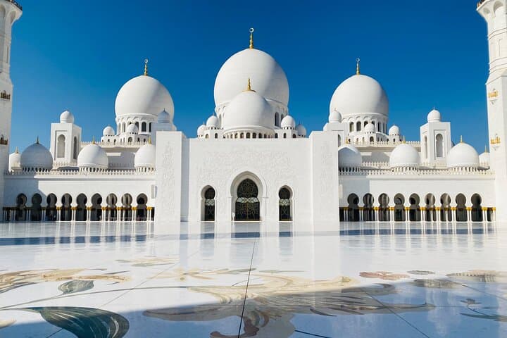 Private Full-Day Abu Dhabi Tour: Sheikh Zayed, Qasr Al Watan & Louvre Abu Dhabi photo 5