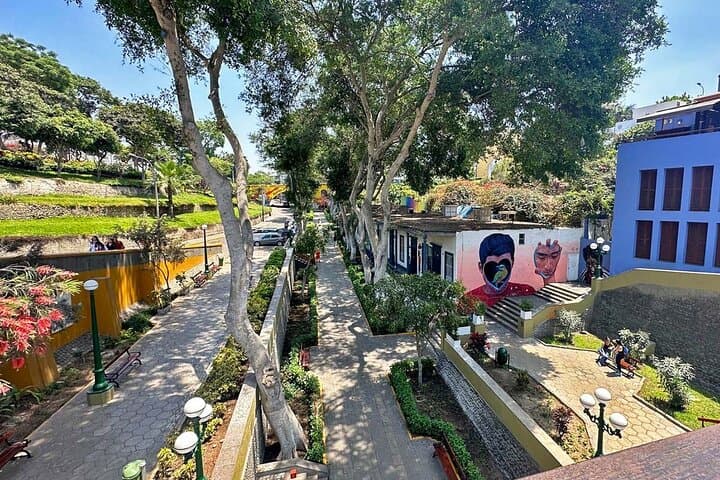 Lima Highlights Walking Tour: Miraflores, Barranco, Surquillo & Chorrillos photo 6